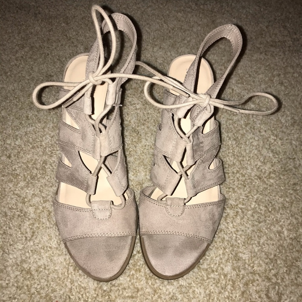 Simply Vera Wang Strappy Heel